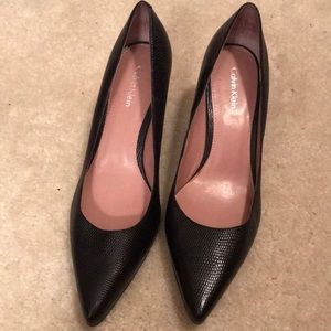 Calvin Klein Navy blue pump